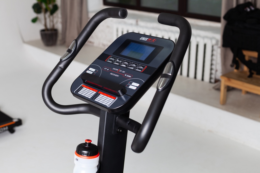 Велотренажер UNIX Fit BL-400BE consol.jpg