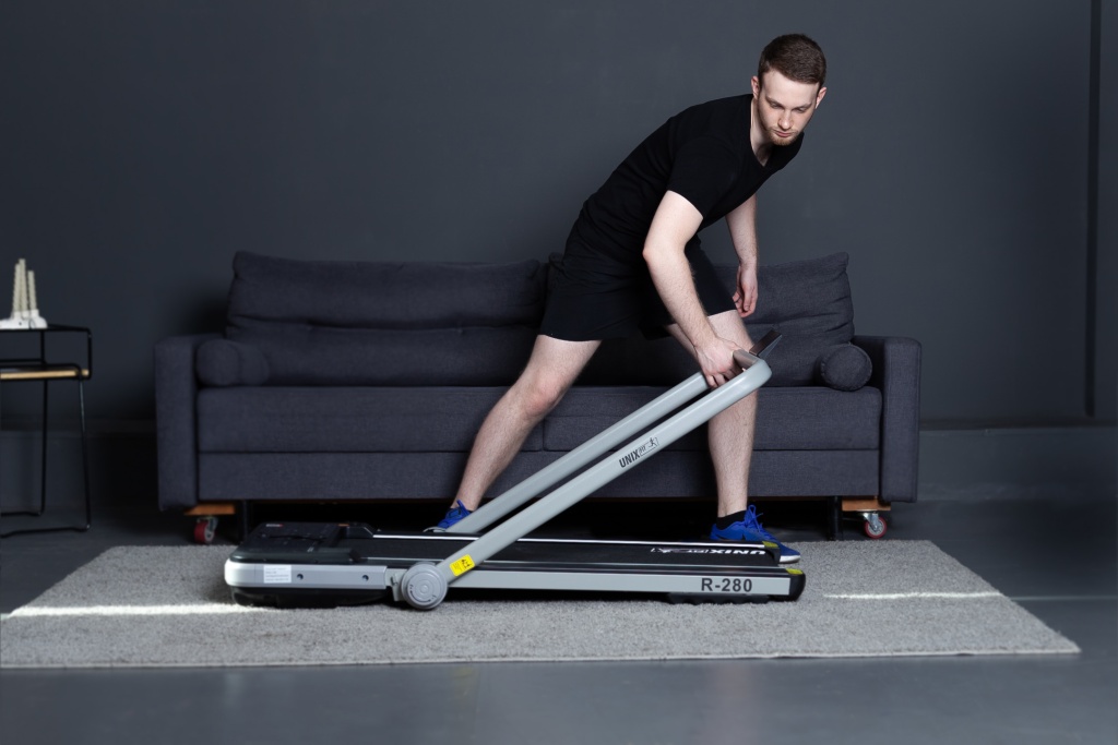 Беговая дорожка UNIX Fit R-280 compact.jpg Беговая дорожка UNIX Fit R-280 compact.jpg
