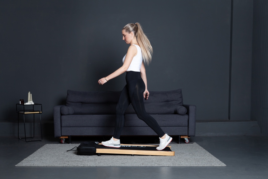 Беговая дорожка UNIX Fit Wood Way 2.0 APP1.jpg Беговая дорожка UNIX Fit Wood Way 2.0 APP1.jpg