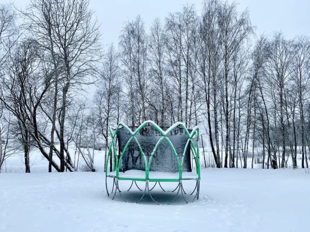 правильное хранение батута