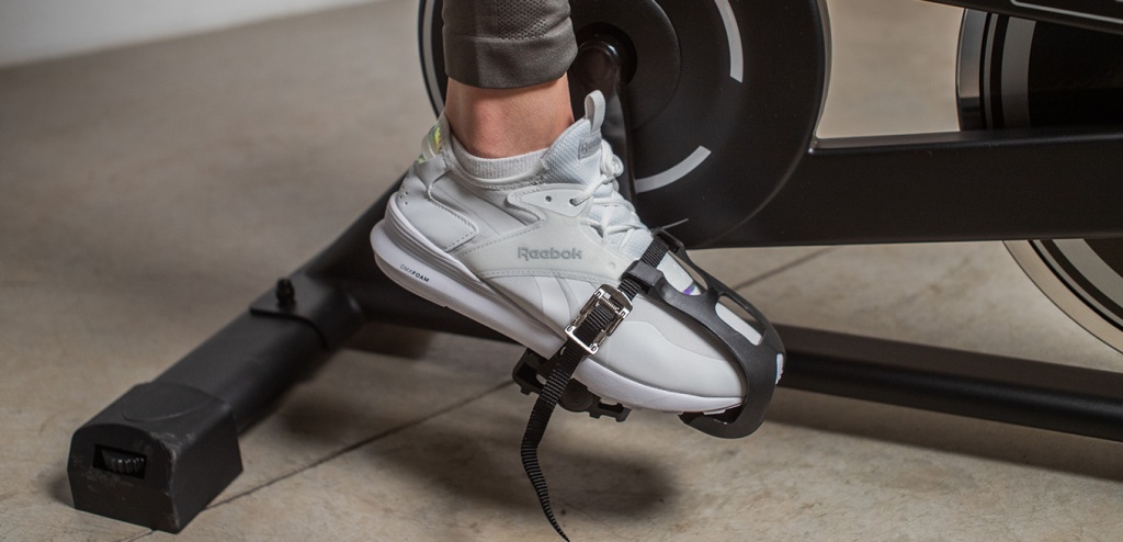 lark-toe-clips.jpg
